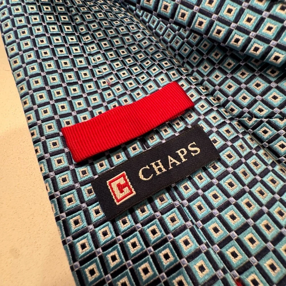 Chaps Tie Blue Geometric Square Hand Made‎ 100% Silk Old Money Preppy Casual